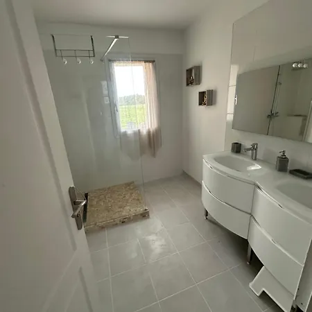 Holiday home Passion Domaine De Guillemin Saint-Louis-de-Montferrand
